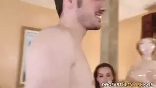 فتاه تجرب النيك من صاحبها