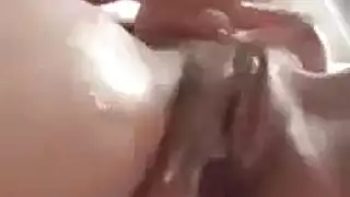 زيارة ابن الزوج العميقة تتحول إلى مقص فرج مهيج