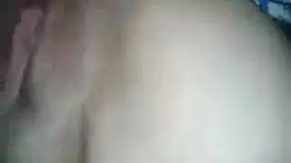 ربة المنزل تاخد الزب في طيزها