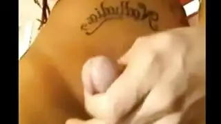 لعبة جنس ناضجة ترانز تلعب بكسيها المبلول