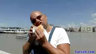 جنس جماعي في الحمام: ثلاث سحاقيات مثيرة تمارس الجنس والمص في كل وضعية