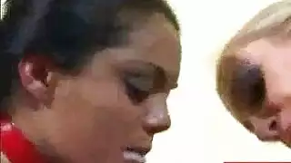 نساء حاميلات